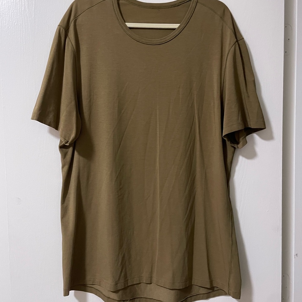 Men's Casual Lululemon Tan T-Shirt